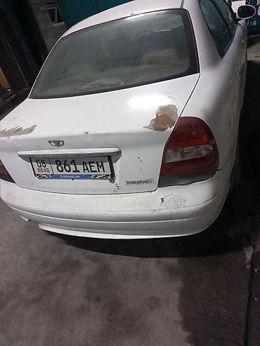 енкар авто: Daewoo Leganza: 1996 г., Седан — 3