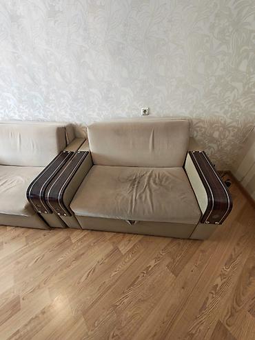 Ev və bağ: 3 Divan - 100 Azn (açılır) Yataq dəsti - 250 Azn (şkaflar daxil) — 7