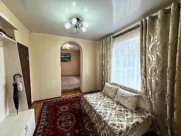 Продажа коттеджей и домов: 🏙️ Продаётся: Жилой дом — 140 м² 📍 Локация: Бишкек, ж/м Ак-Орго 🏢 — 12