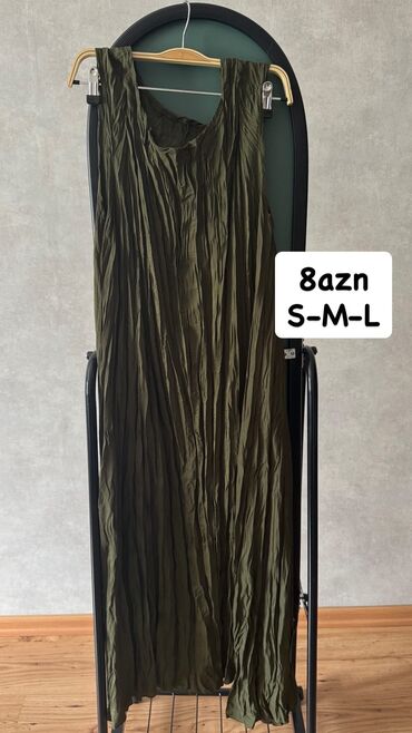 Ətəklər: Qadın geyimləri – ətək və donlar (S–M/S–M–L ölçülər) Her biri yeni — 4