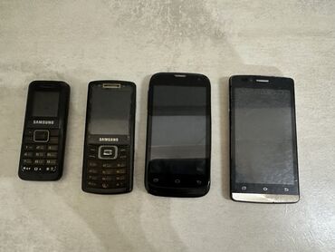 Другие мобильные телефоны: Продам 4 телефона когда то работали, сейчас не знаю, зарядников нету