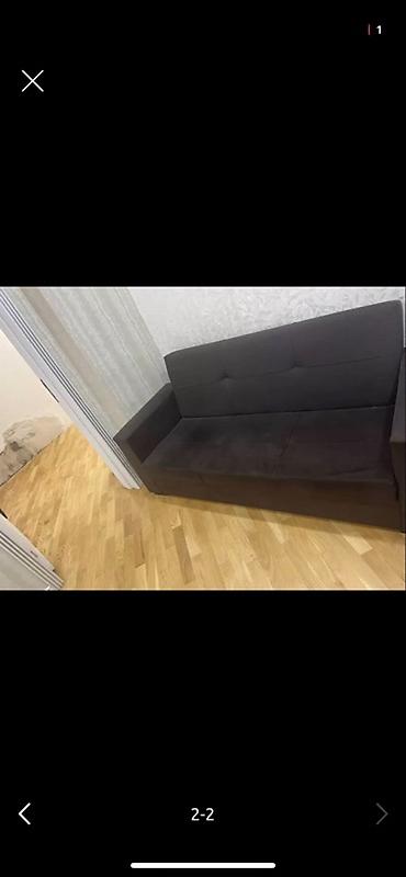 ev t: Qəhvəyi rəngli kompakt divan satılır. Müasir və sadə dizayna malikdir — 1