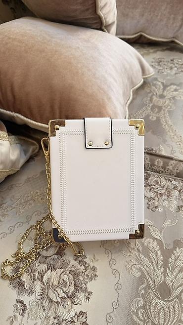 imagination louis vuitton: Ağ rəngli qutu formalı çiyin çantası - Dizayn: Sərt “box” forma — 4