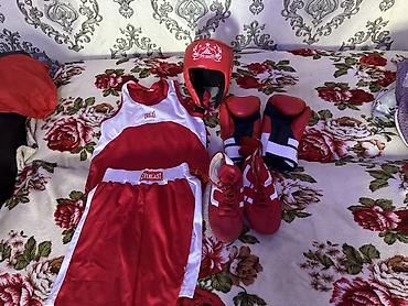 спес одежда: Комплект для бокса (красный/белый), Everlast Состав набора: - — 3