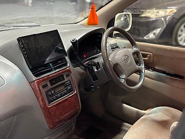 alba: Toyota Ipsum: 2001 г., Автомат, Бензин — 4