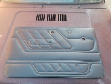 Auto delovi: Tapacirung levih vrata Lada 21213,21214 Niva br.1. Polovan očuvan, kao — 1