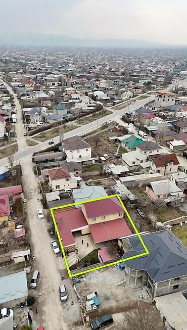 Продажа коттеджей и домов: 🏙️ Продаётся: Жилой дом — 140 м² 📍 Локация: Бишкек, ж/м Ак-Орго 🏢 — 1