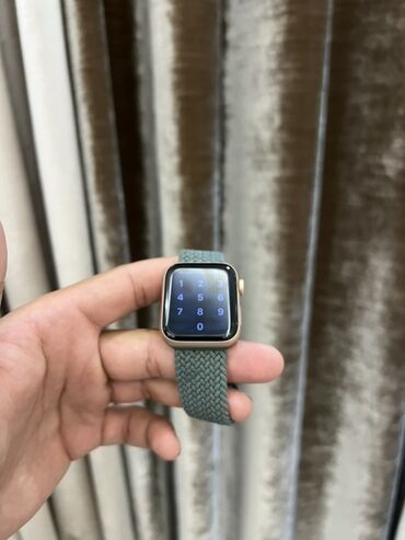 часы с экраном: Apple Watch se1 40mm коробка,зарядка Все в оригинале все в хорошем
