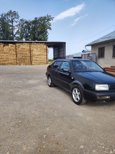 мерс грузовой 817: Volkswagen Vento: 1992 г., 1.8 л, Механика, Газ, Седан