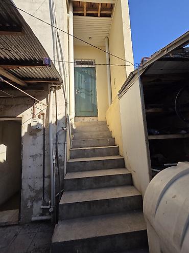 astara ev satılır: 4 otaqlı, 120 kv. m, Orta təmir — 9