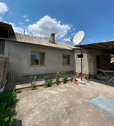 Продажа коттеджей и домов: Продается частный дом с участком. Основные характеристики: - Дом — 16