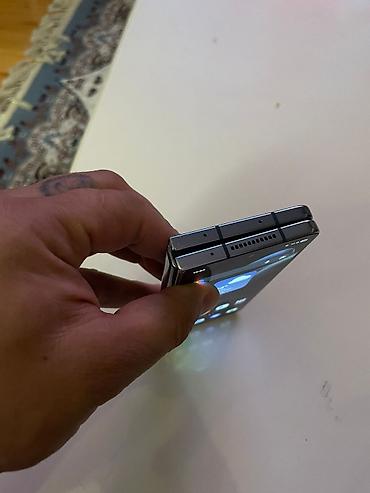 samsung fold: Samsung Galaxy Fold 4, Simsiz şarj — 7