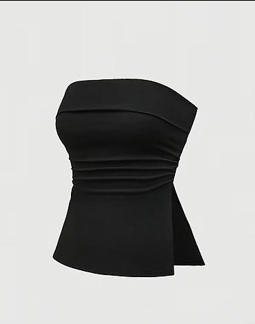 topdan ətir: Qara strapless top

S ölçü.Geyinilməyib — 3