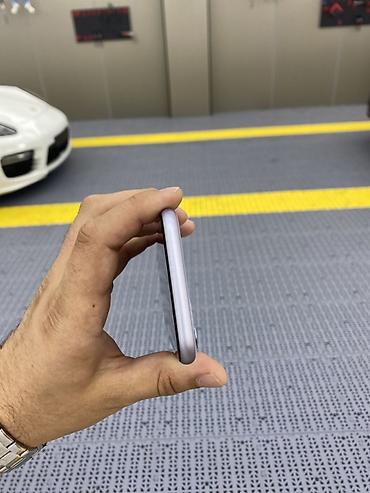 iphone 13 pro max satilir: IPhone 11, 64 GB, Face ID — 6