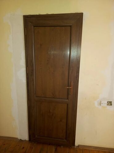 plasdik qapi: Plastik qapi 205/80sm
150azn
Zabrat2 1718 leli