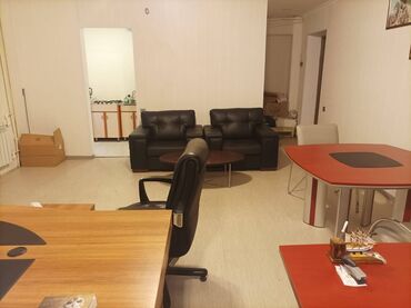 Ofislər: Neftçilərdə yerləşən ümumi sahəsi 500 kv,m olan,2 otağlı obyekt — 10