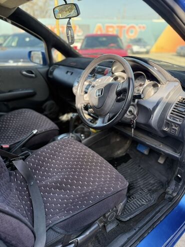 Honda: Honda Fit: 2003 г., 1.5 л, Вариатор, Бензин, Хэтчбэк — 7