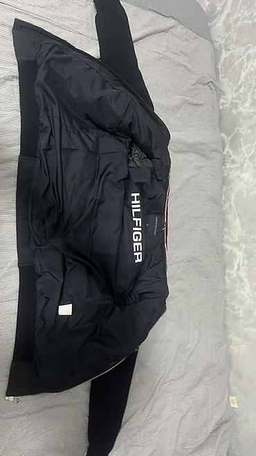 Курткалар: Эркектердин курткасы, L, Tommy Hilfiger, Колдонулган, түсү - Кара, Өзү алып кетүү — 5
