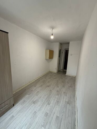 сдаю квартиру район политех: 1 комната, 16 м², Общежитие и гостиничного типа, 1 этаж, Косметический ремонт