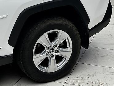 voxy noah: Toyota RAV4: 2019 г., 2.5 л, Вариатор, Гибрид, Кроссовер — 6