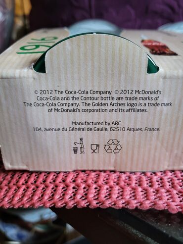 Čaše: Case nove,vintaz Coca Cola,limitirana serija iz 2000ih. god. Mc na lalafo.rs — 2 Čaše: Case nove,vintaz Coca Cola,limitirana serija iz 2000ih. god. Mc — 2