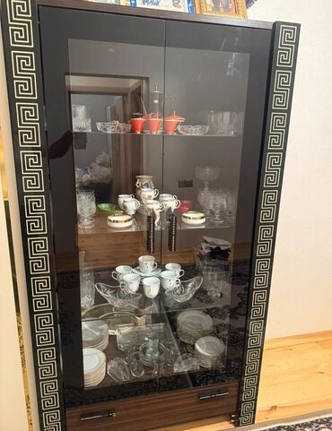 şkaflar ucuz: İşlənmiş, Açılan, 2 qapılı Düz dolab, Servant
