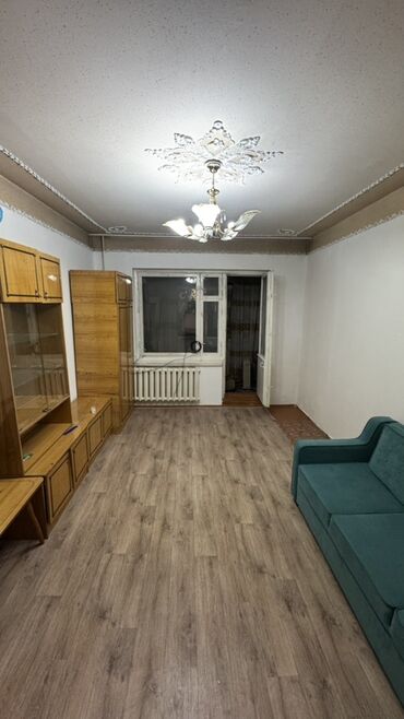 однушка хрущевка: 1 комната, 35 м², 106 серия, 2 этаж, Косметический ремонт