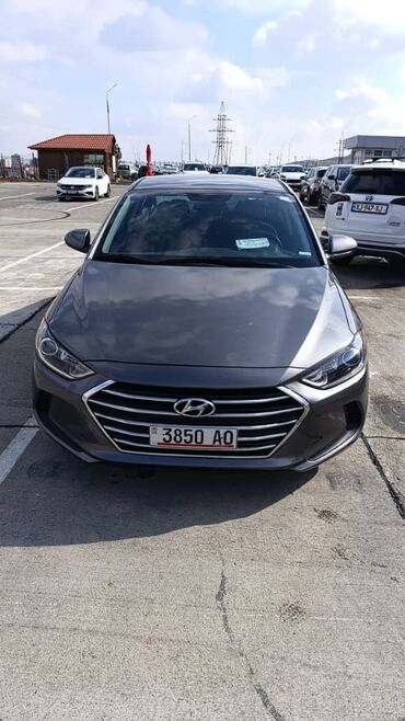 Hyundai: Hyundai Elantra: 2018 г., 1.8 л, Автомат, Бензин, Седан