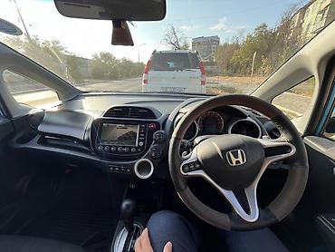 пароги на фит: Honda Fit: 2010 г., 1.5 л, Автомат, Бензин, Хэтчбэк — 4