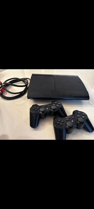 Xbox Series S: PS3 260 azn. 40 oyunu var. 2 eded pultu var. Kabelleri originaldir