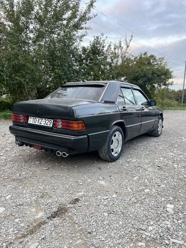 Mercedes-Benz: Mercedes-Benz 190 (W201): 2 l | 1991 il Sedan — 6