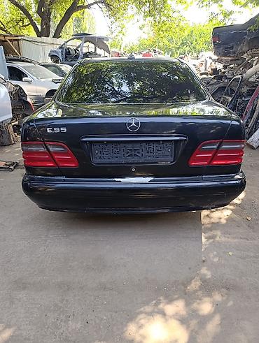лак авто: Mercedes-Benz E55 AMG (W210), черный седан. машина на разборе на — 2