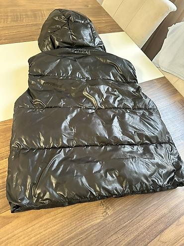 Личные вещи: Massimo Dutti qadın şişmə jilet 265 azn alınıb Ölcü M Deməkmolar — 7