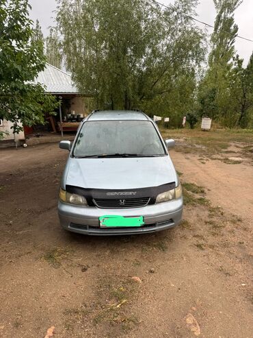 машина с российскими номерами: Honda Odyssey: 1996 г., 2.2 л, Автомат, Бензин, Минивэн