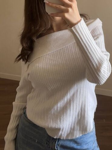 женская ажурная кофта: Ağ rəngli, uzunqollu qadın sviteri ideal formada