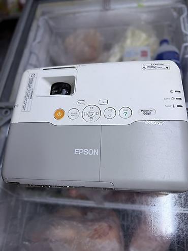 123 ekran tv: Epson PowerLite 96W proyektor - Brend/model: Epson PowerLite 96W - — 1