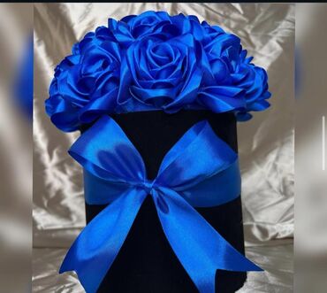 подарок девушке на новый год бишкек: Букет из искусственных роз. Цена:1500 сом за 20шт - Материал цветов