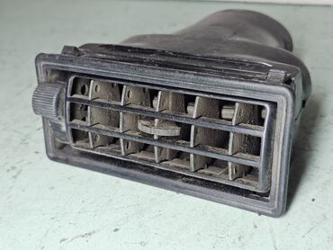 Дефлекторы воздуховодов: Дефлектор воздуховода Volkswagen 1987 г., Б/у, Оригинал, Германия — 9