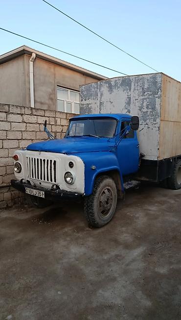 Yükdaşıma üçün GAZ-53 tipli yük maşını və üzərində iri həcmli qapalı lalafo.az -da Yükdaşıma üçün GAZ-53 tipli yük maşını və üzərində iri həcmli qapalı