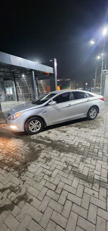 Hyundai: Hyundai Sonata: 2011 г., 2 л, Автомат, Газ, Седан