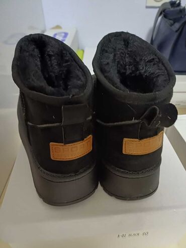 mckinley obuća: Ugg mini čizme, bоја - Crna, 37