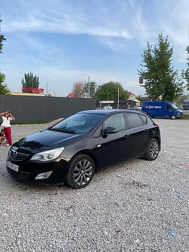 Opel: Opel Astra: 2010 г., 1.8 л, Механика, Хэтчбэк — 9