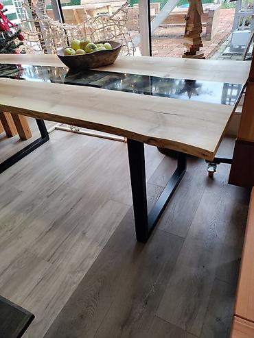 komode bele forma ideale: Epoxy sto 90x203 Orah/ Live edge Ploča stola napravljena — 3