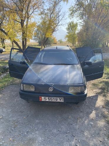 Volkswagen Passat: 1991 г., 1.8 л, Механика, Бензин, Универсал