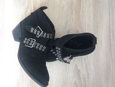 женский обувь размер 38: Ботинки демисезонные немецкой фирмы Tamaris б/у. 38 размер
