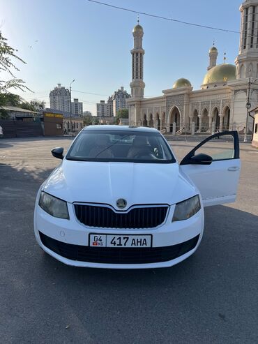 Skoda: Skoda Octavia: 2016 г., 1.6 л, Автомат, Бензин, Седан