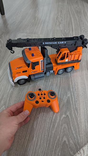 Детские электрокары: Uzaqdan idarə olunan oyuncaqlar – 2.4 GHz RC kran maşını - Model — 1