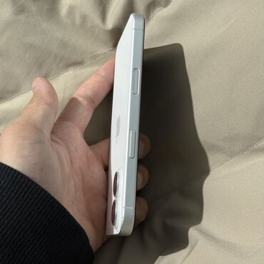 Apple iPhone: IPhone 16, Б/у, 128 ГБ, 95 % — 5