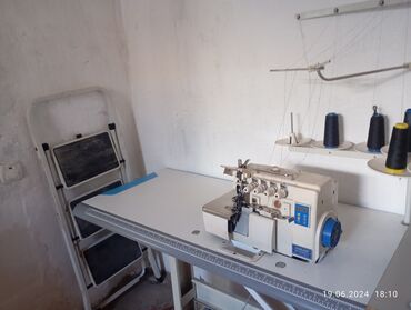 швейная машинка 23: Швейная машина Оверлок, Полуавтомат