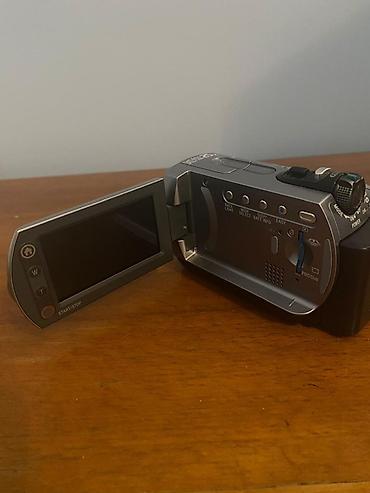 dji pocket 3: Sony Handycam DCR-SR62 rəqəmsal videokamera - Linza: Carl Zeiss — 4